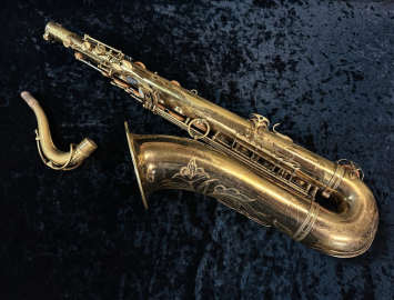 Photo Vintage Original Lacquer Selmer Paris Mark VI Tenor Sax, Serial #136531 – Bargain Price!